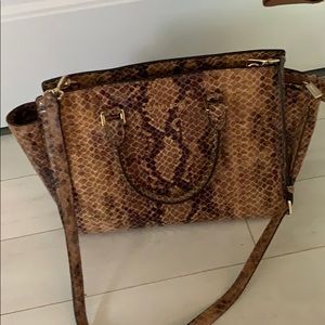 Snake Print Michael Kors bag (with shoulder strap)